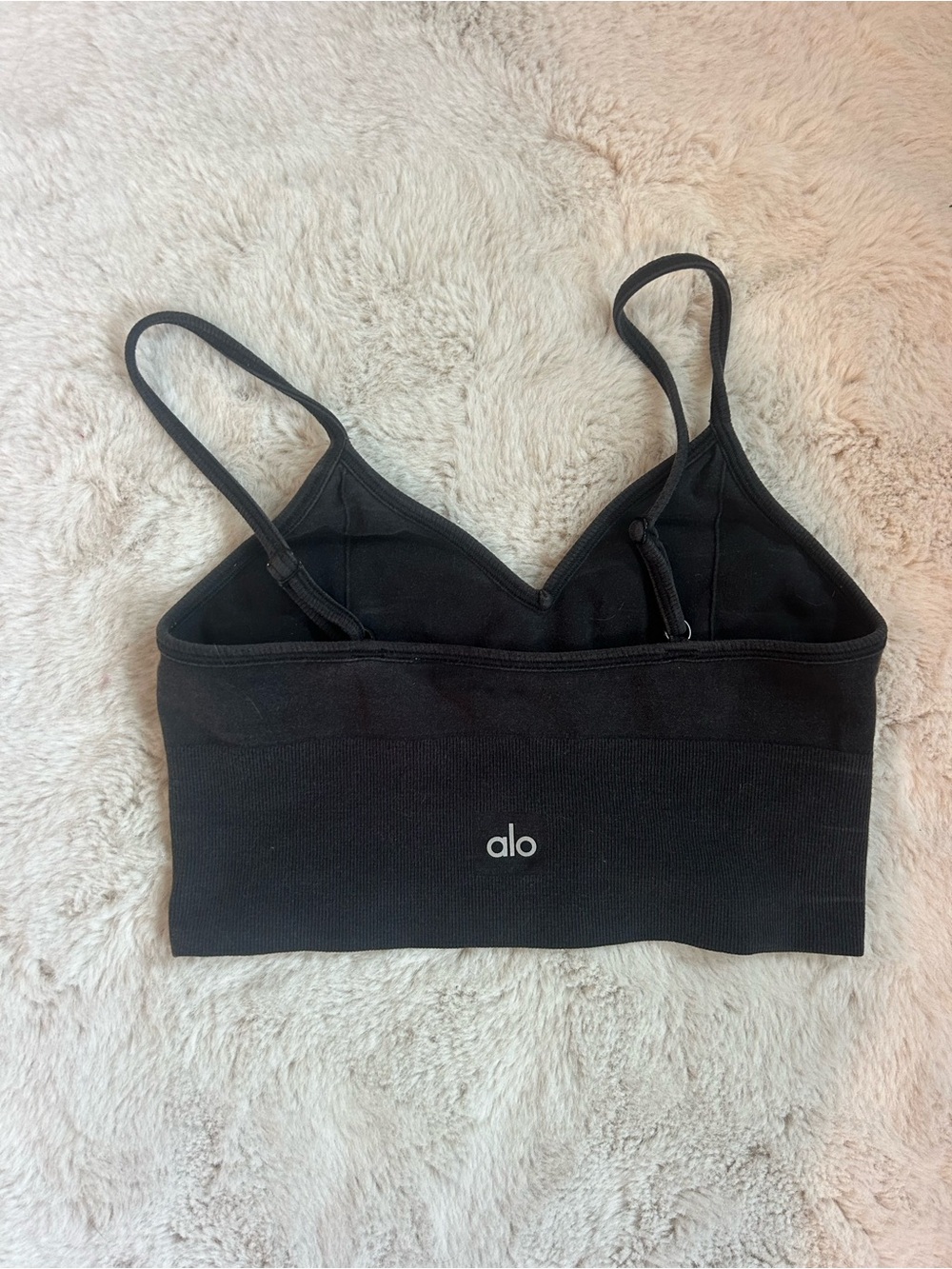 ALO Yoga Black V-Neck Sports Bra size medium